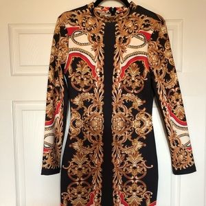 Sexy Dress with a Versace look!